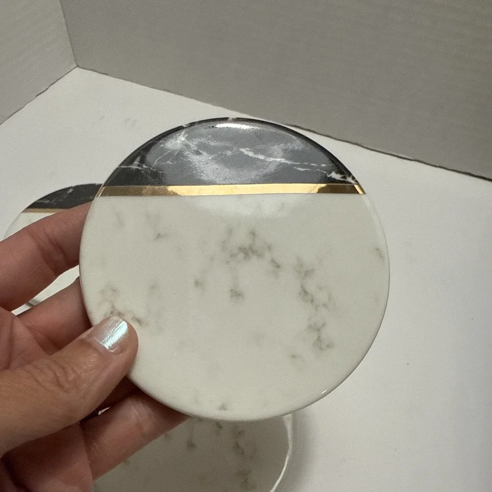 Chic & Tonic - Set Of 4 Coaster‎ - Marble Theme With Gold Accent